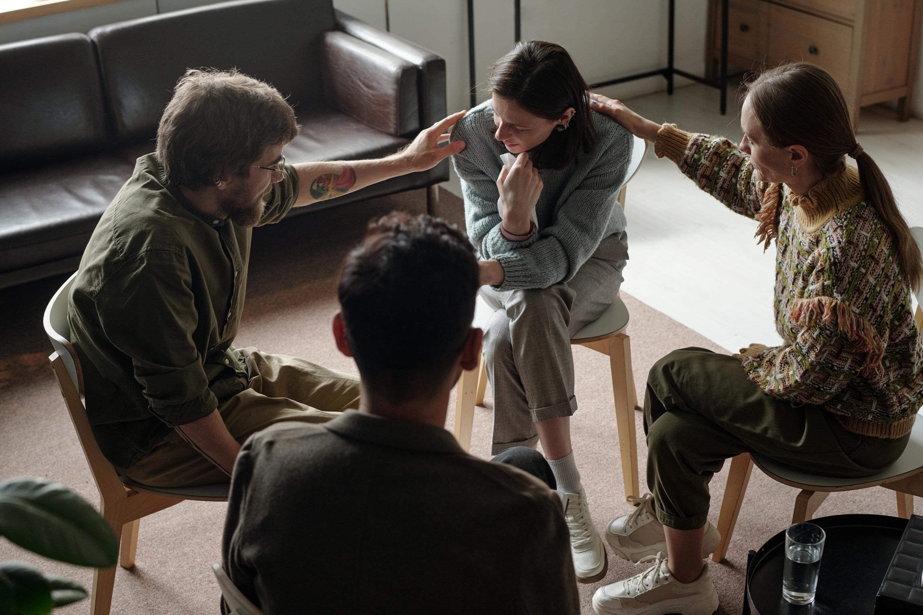 Group therapy is a main part of what happens in alcohol rehab